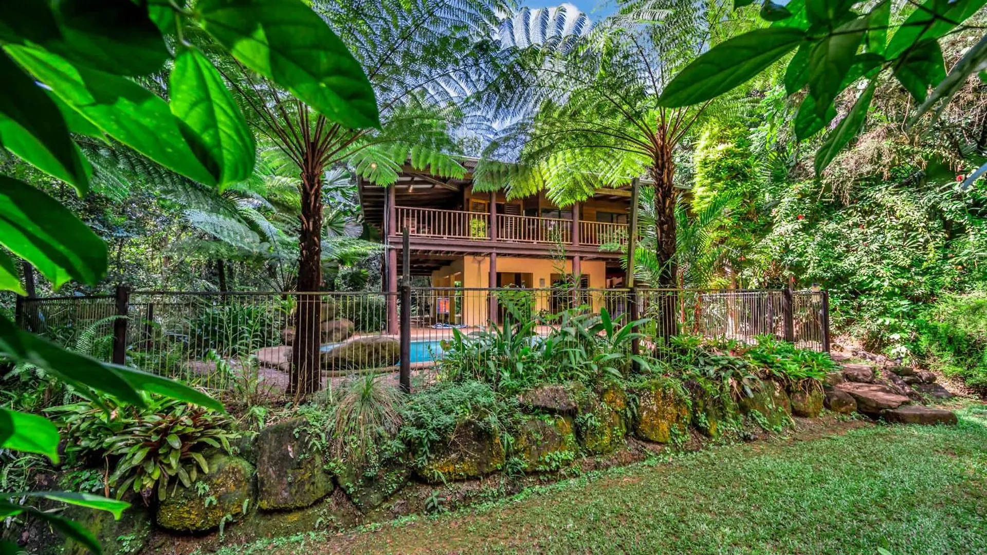 Holiday home Fern House Villa Kurrimine Beach