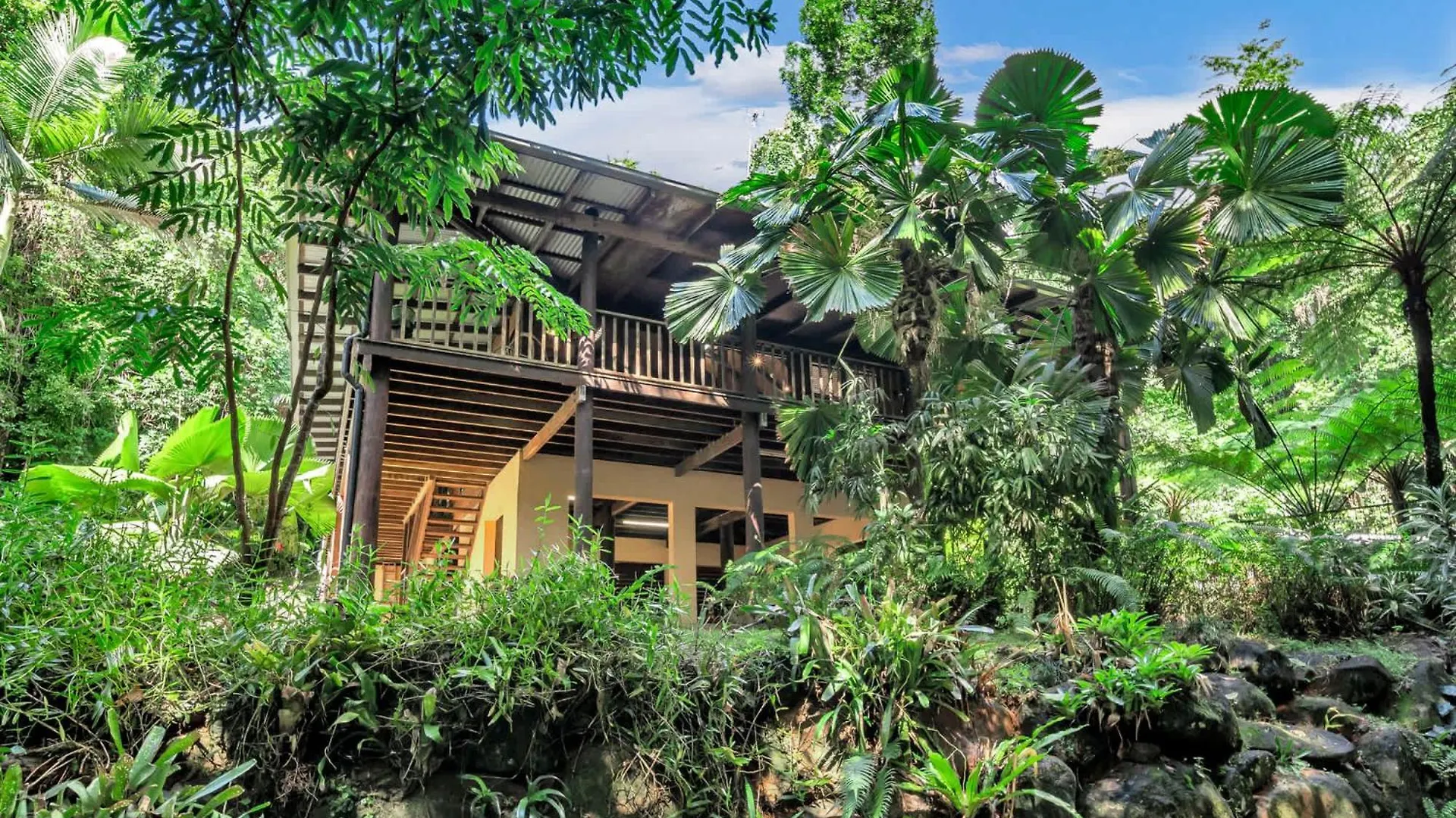 Fern House Villa Kurrimine Beach Australia