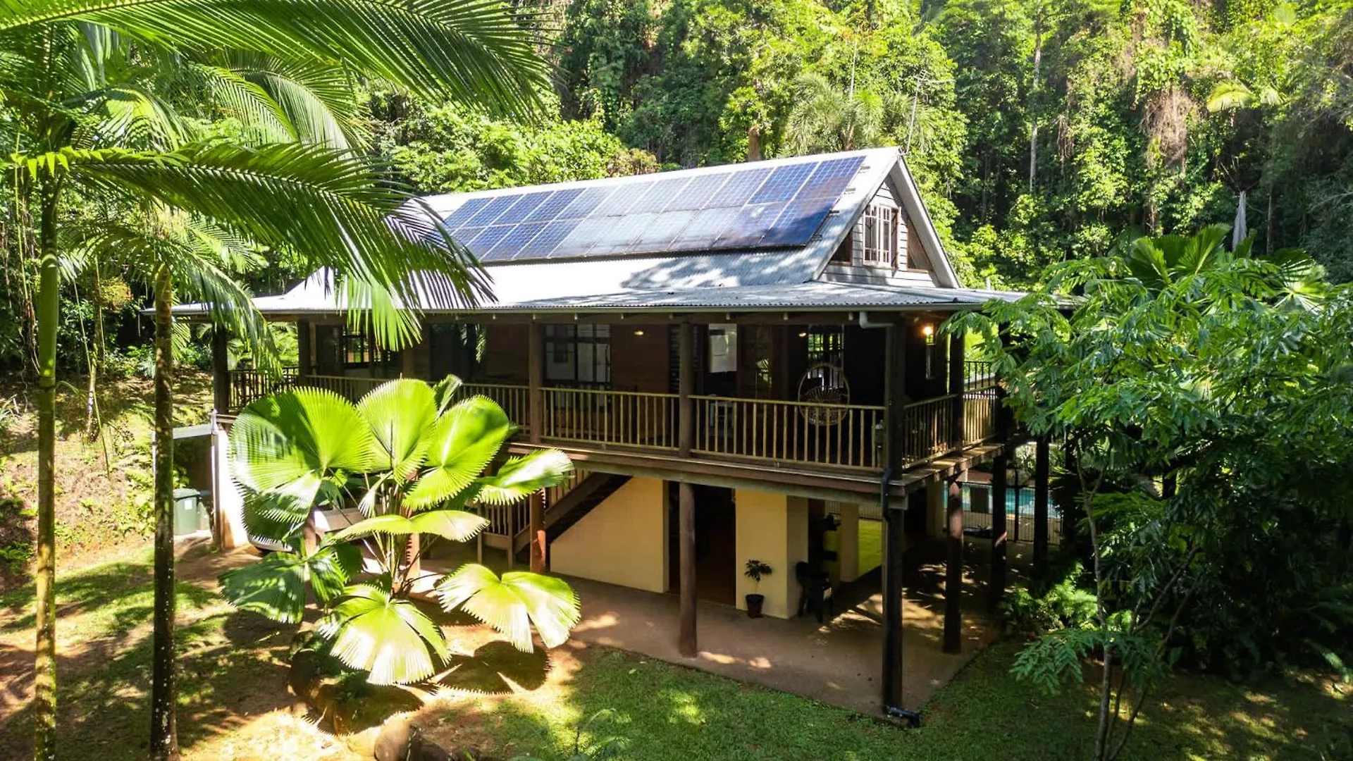 Holiday home Fern House Villa Kurrimine Beach