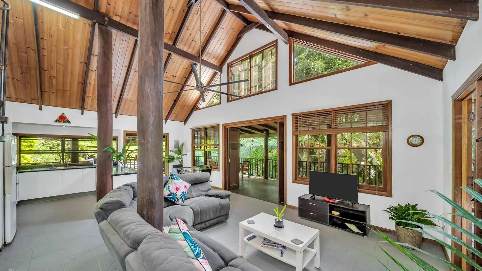 Fern House Villa Kurrimine Beach Australia